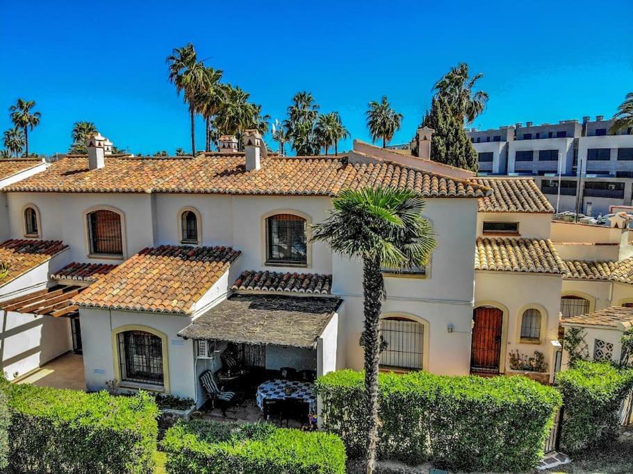 La Isla Casa Barnaby Platja de Larenal Exterior foto