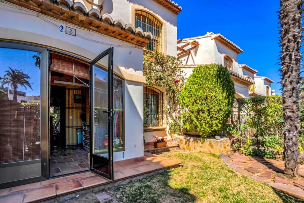 La Isla Casa Barnaby Platja de Larenal Exterior foto