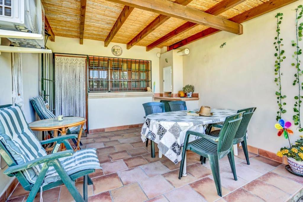 La Isla Casa Barnaby Platja de Larenal Exterior foto