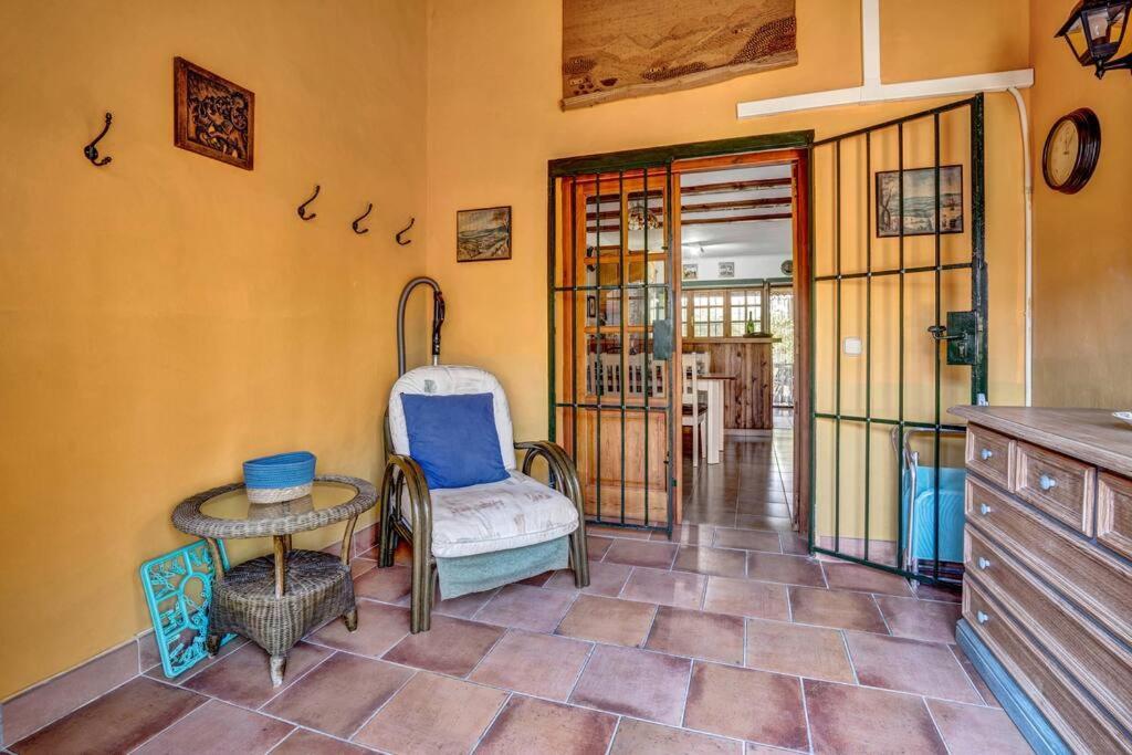 La Isla Casa Barnaby Platja de Larenal Exterior foto
