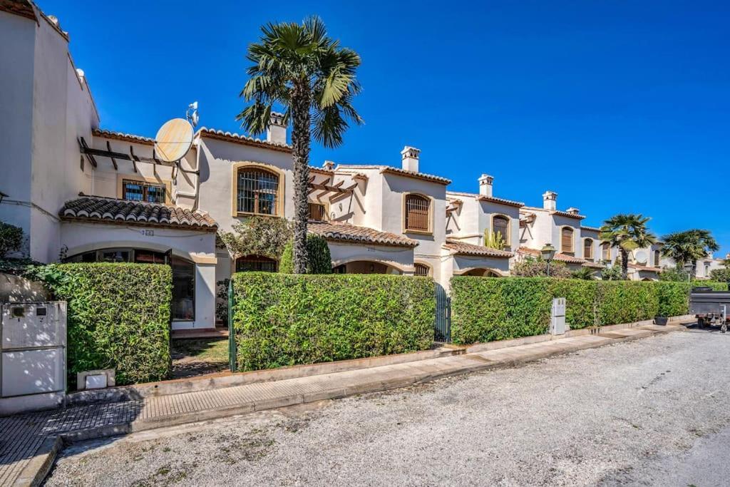 La Isla Casa Barnaby Platja de Larenal Exterior foto